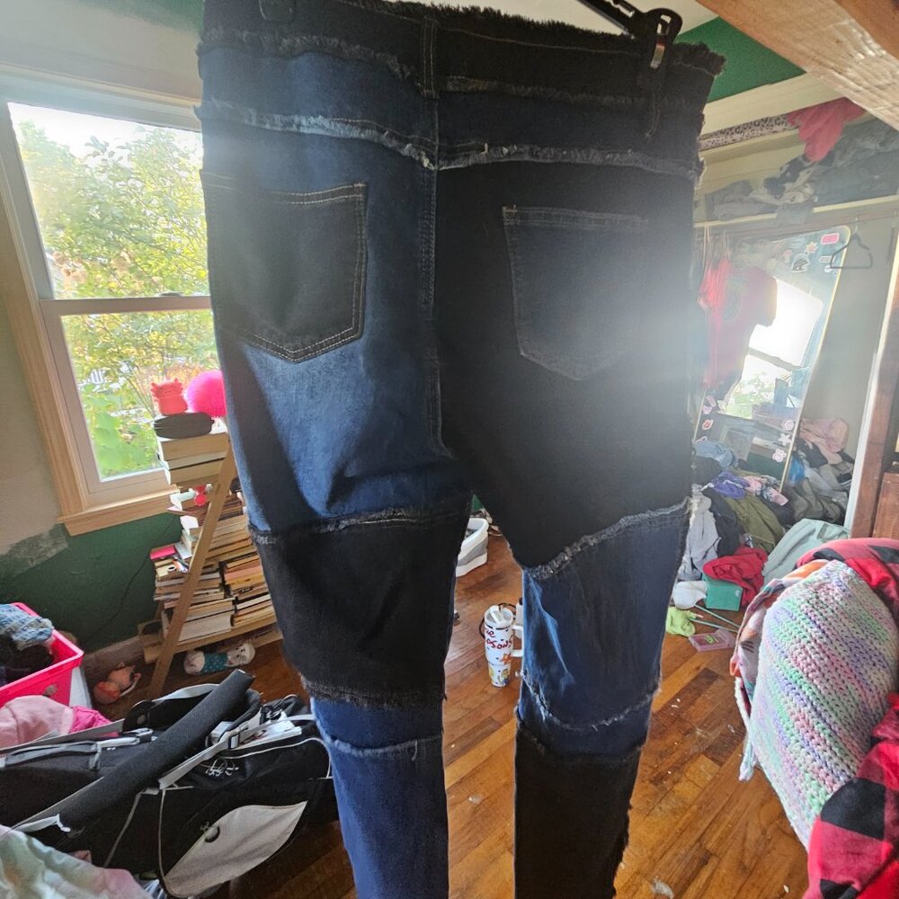 Jeans - Picture 2 of 2